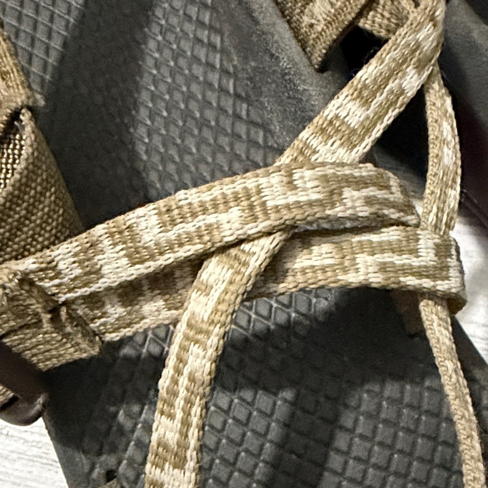 Chaco Tan and Cream Sandals size 6 - Picture 12 of 12